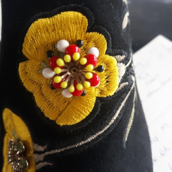 Betsey Johnson BARROW beaded Floral Slides Mules 7 - Picture 4 of 5